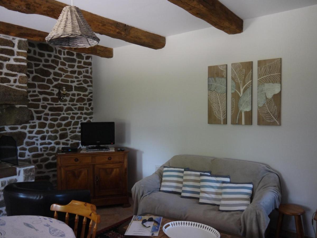 Gite Les Sageais Baguer-Morvan Exterior foto